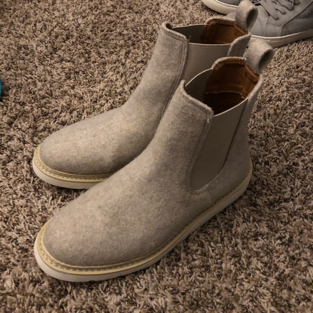 Universal thread booties